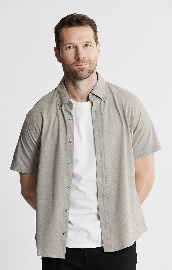 Knit Oxford Stretch Short Sleeve Shirt